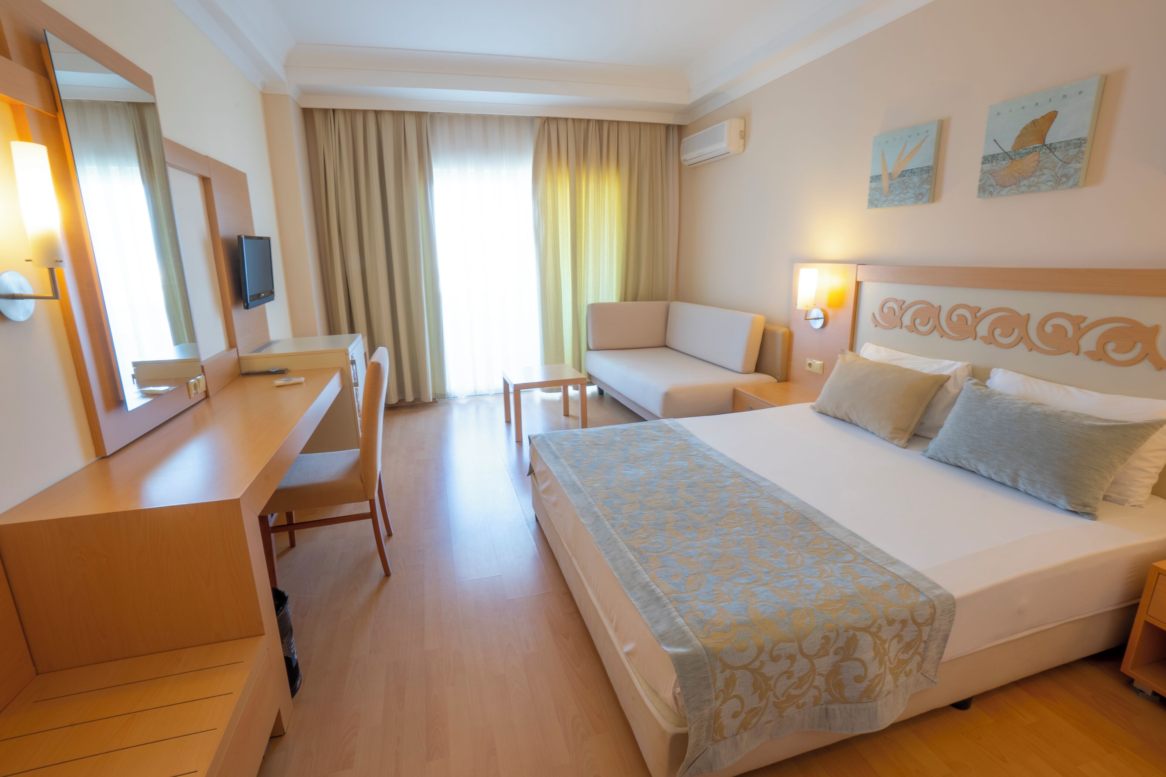 Cofres nos quartos, escrivaninha