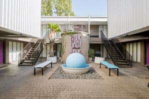 Terrace/patio - 1BR W Alabama Montrose Sueño Apt 1, Medical Center (Houston)