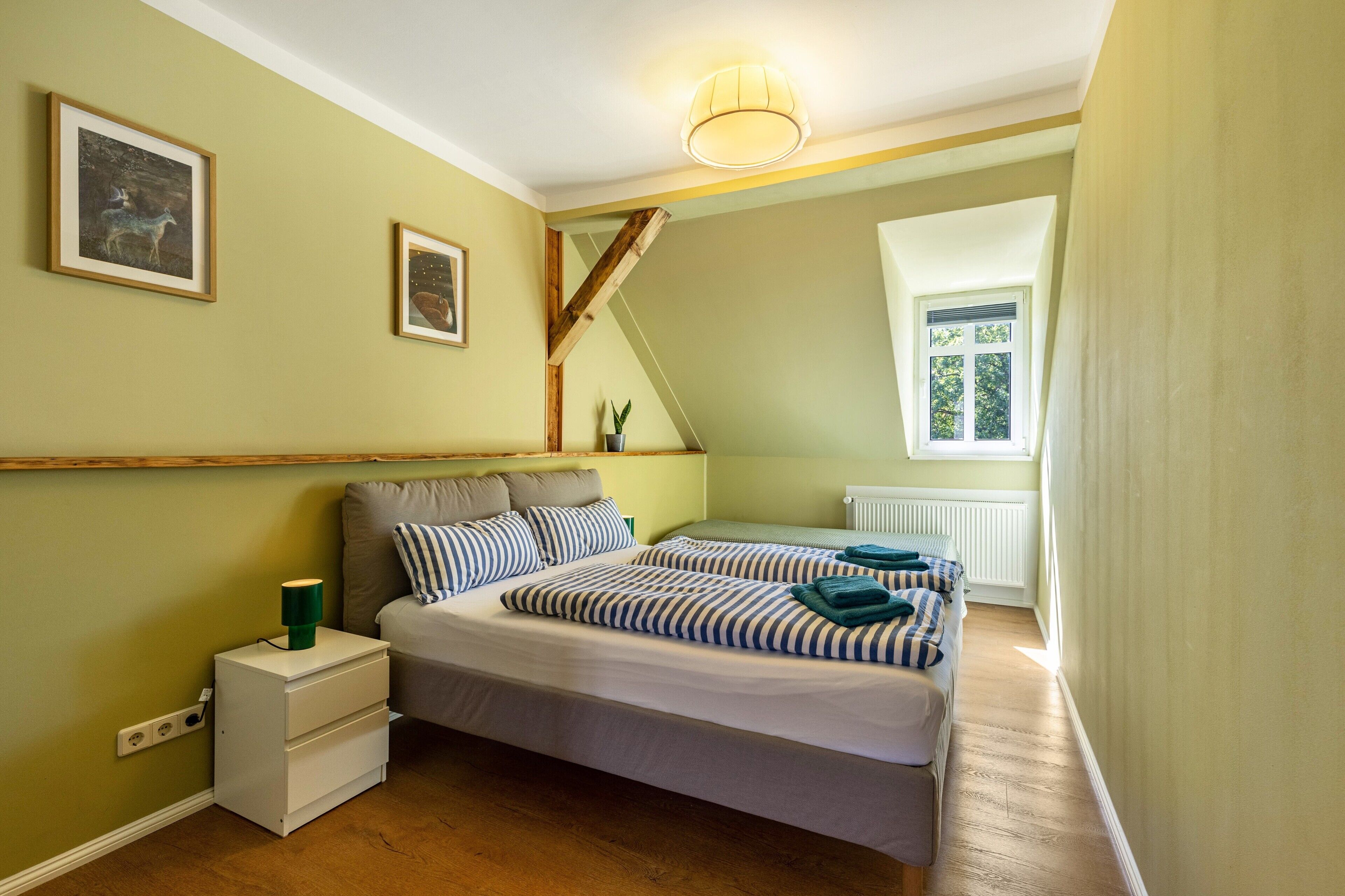 1 bedroom, WiFi, bed sheets