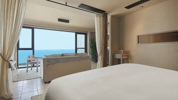 Habitación de lujo doble, balcón, vistas al mar | Vistas desde la habitación