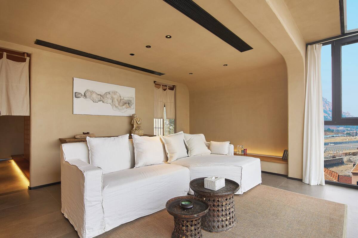 Luxury Suite, Sea View | Living room