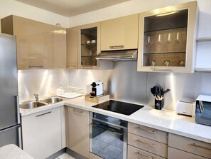 Private kitchen - Sublime luxury apartment in Charenton-le-Pont (Charenton-le-Pont)