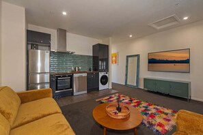 Interior - Bridge St Apartment 1 - Nelson City Centre Convenience! (Nelson)