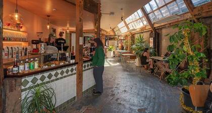 Bridge St Apartment 1 - Nelson City Centre Convenience!