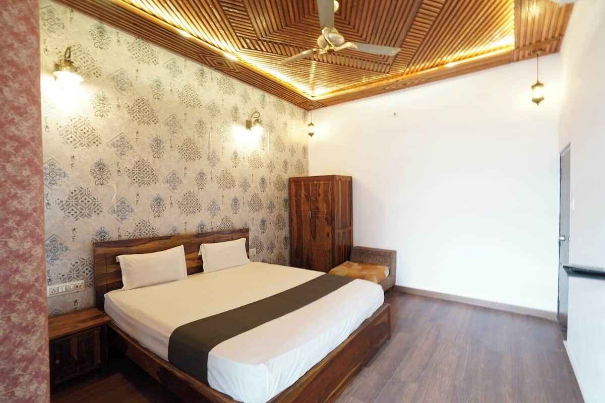 Double Room | Desk, free WiFi