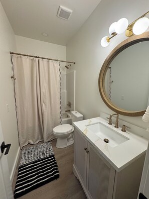 Eco-friendly toiletries - The Eagles Nest Cottage near Campus, Ozarks, Weddings, River, Lakes, Trails (Clarksville)