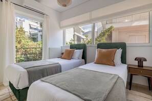 1 chambre, bureau, fer et planche à repasser, Wi-Fi gratuit