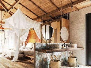 خزنة داخل الغرفة ومكواة/لوح كي وواي فاي مجانًا