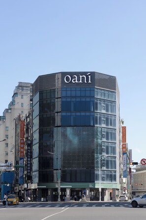 Front of property - Oani (Taipei)