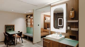 Standard Quadruple Room, Non Smoking, No Windows | In-room safe, blackout drapes, free WiFi