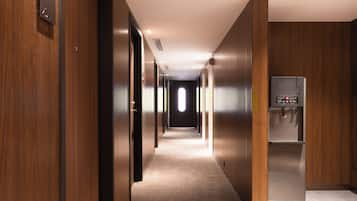 In-room safe, blackout drapes, free WiFi