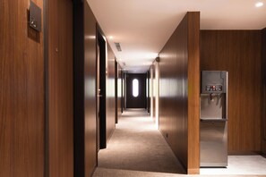 In-room safe, blackout drapes, free WiFi - Oani (Taipei)