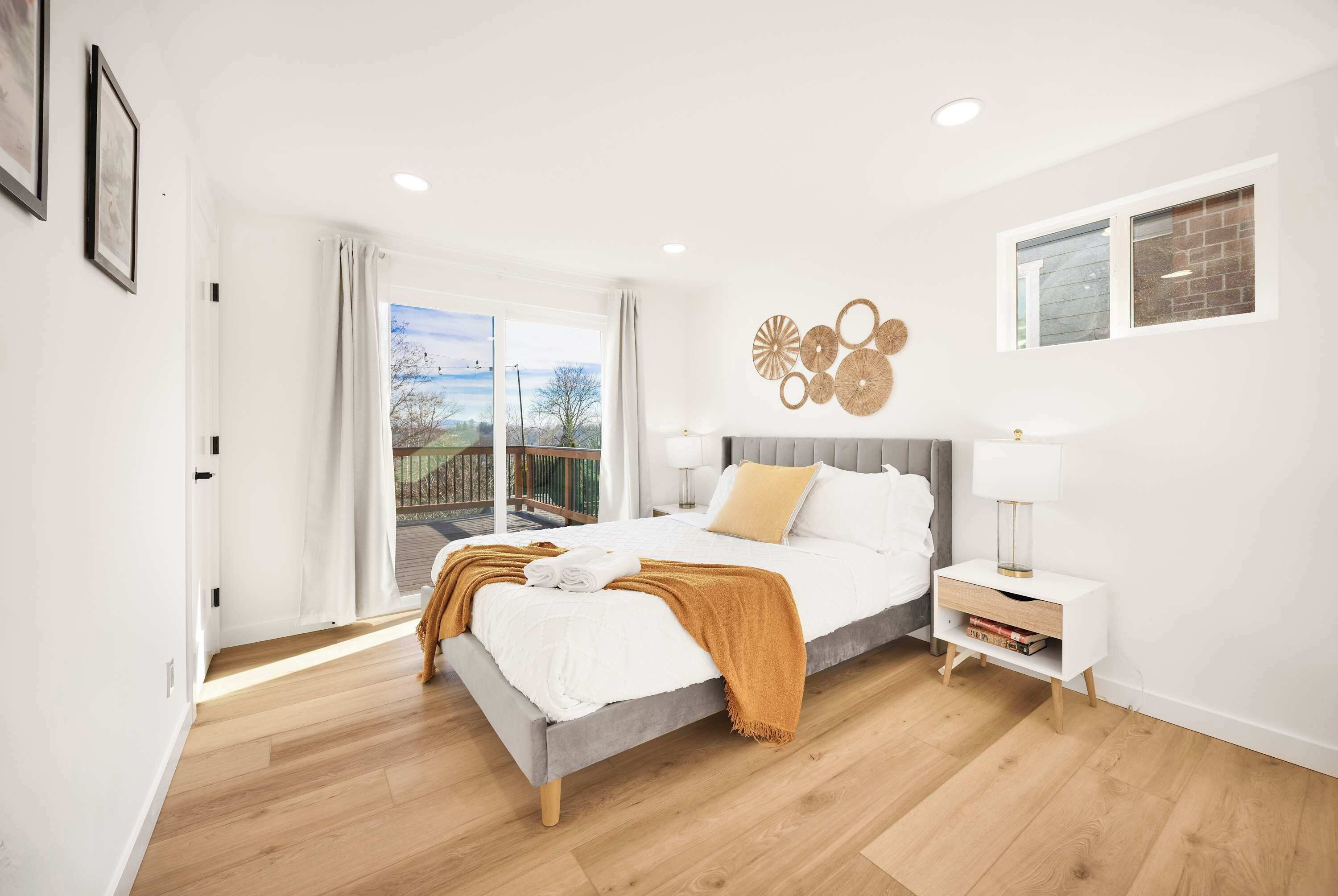 Desk, iron/ironing board, travel crib, WiFi