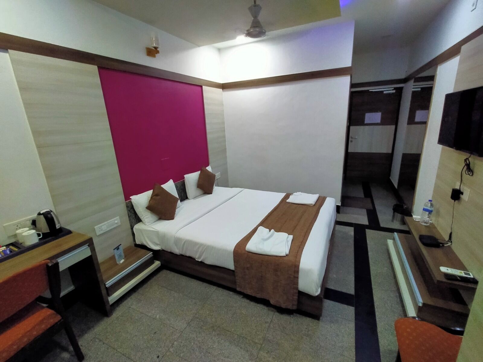 Deluxe Double Room | Free WiFi
