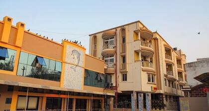 Hotel Samrat