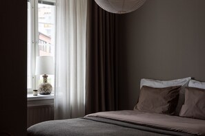 1 bedroom, desk, iron/ironing board, WiFi - Stylish & Historical 1BR Downtown Apt (Tampere)