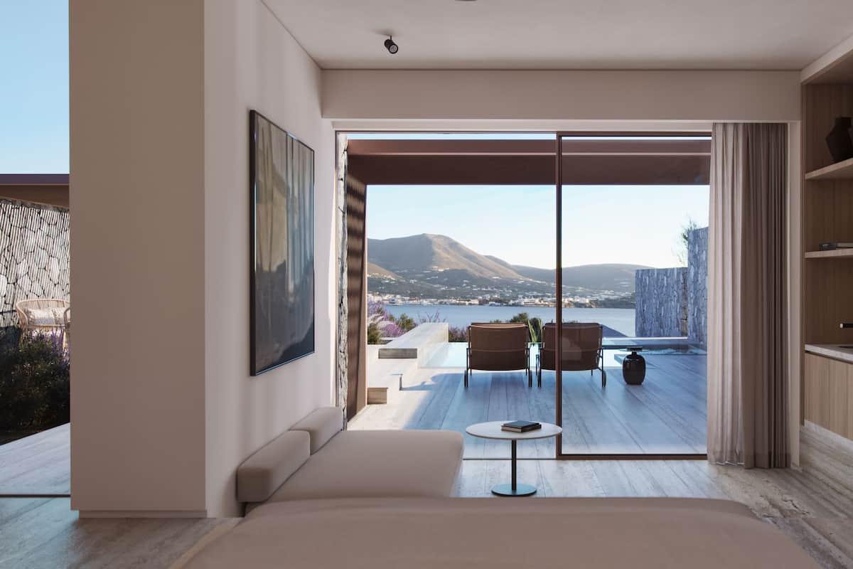 Hideaway Suite Partial Sea View Private Pool | Living area