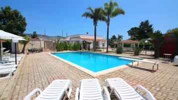 Holiday Home Swimming Pool