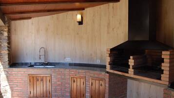 House, 6 Bedrooms, Smoking, Private Pool | Interior