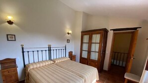 House, 6 Bedrooms, Smoking, Private Pool - -virgen de la Cabeza (Valencia de Alcantara)