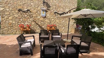 House, 6 Bedrooms, Smoking, Private Pool | Terrace/patio