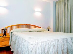 Apartment - Spacious Mountain Stay for 8 Guests (Monachil)