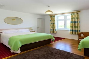 12 chambres, fer et planche à repasser, Wi-Fi gratuit