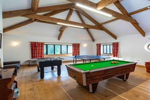 غرفة الألعاب