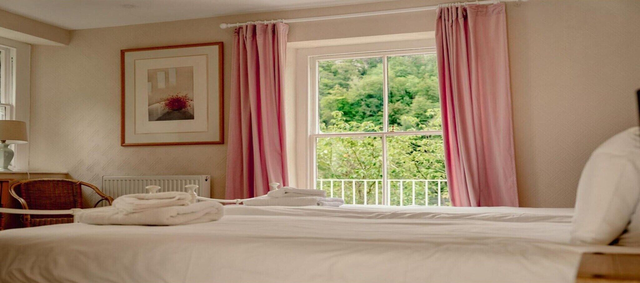 9 bedrooms, iron/ironing board, free WiFi