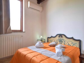 4 bedrooms, WiFi - Apartment near Mount Etna with Hot Tub (Gaggi)