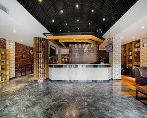 ฝ่ายต้อนรับ