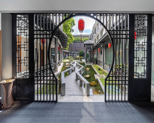 ELITE James Joyce Coffetel Guangzhou 