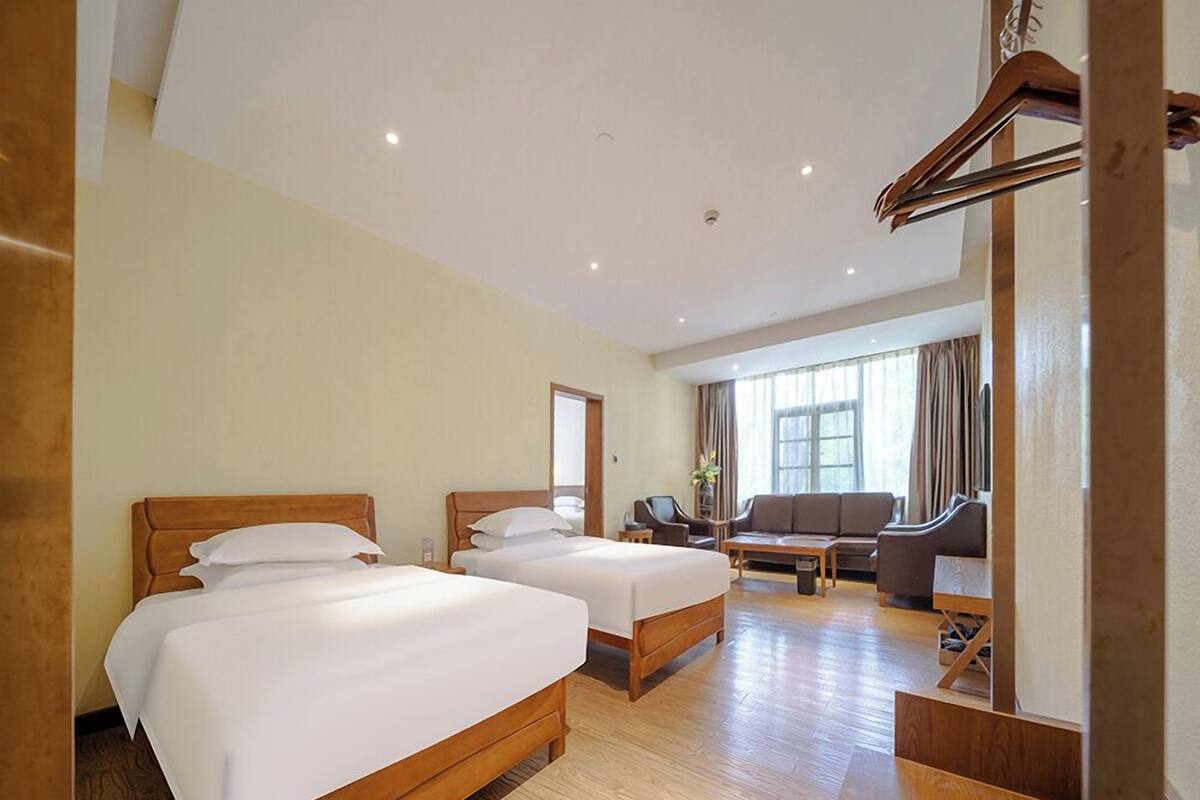 Family Suite | Egyptian cotton sheets, hypo-allergenic bedding, down duvets