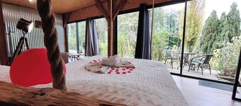 Le lodge du bassin, Au Calme Absolu