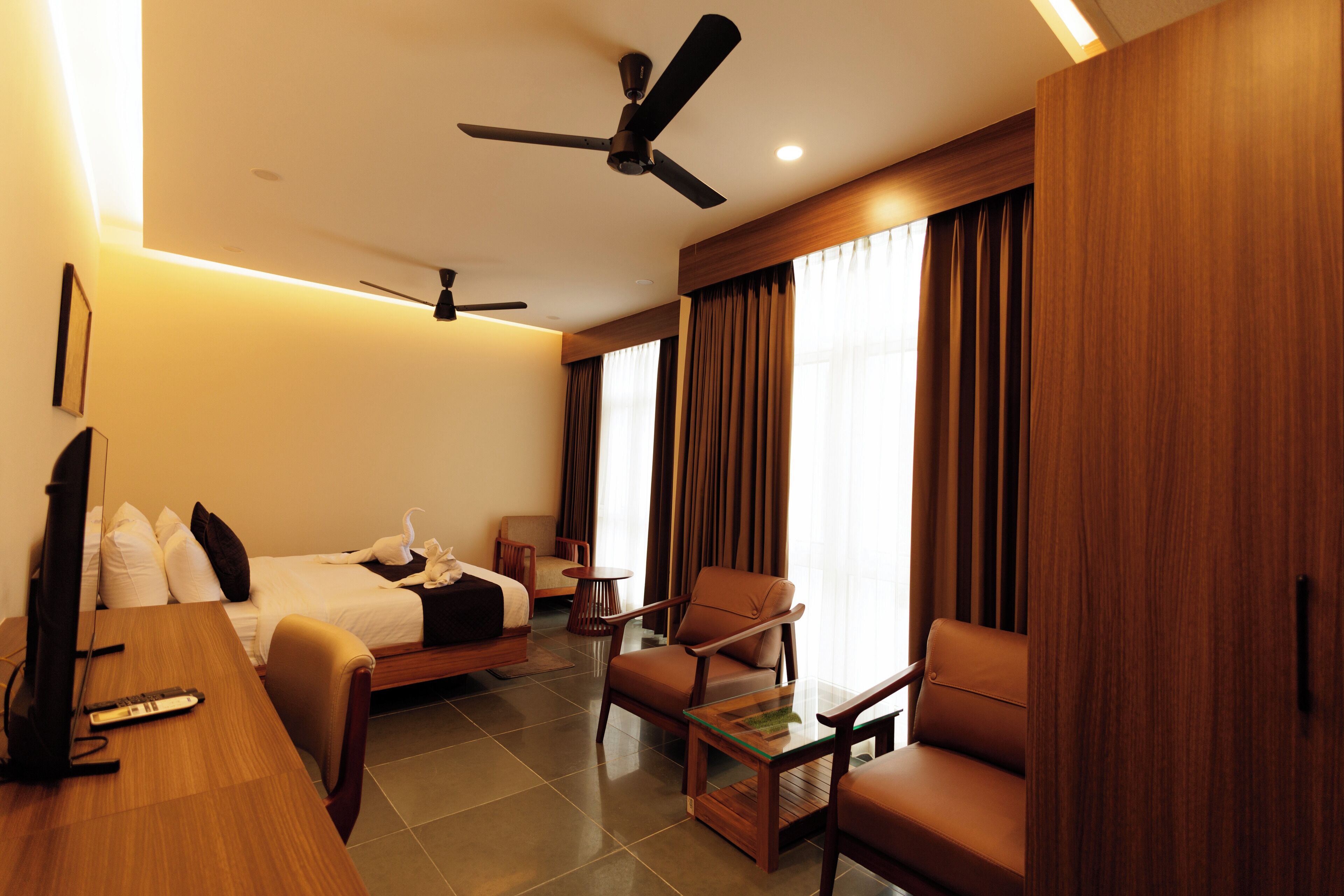 프리미엄 더블룸, 시내 전망 | 책상, 노트북 작업 공간, 다리미/다리미판, 무료 WiFi