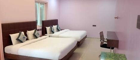 Family Double or Twin Room, 2 Double Beds, Balcony