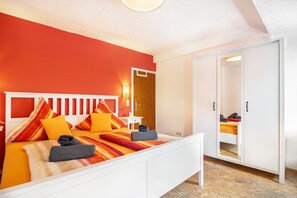 2 bedrooms, iron/ironing board, WiFi, bed sheets - Apartment 'Im Herzen Der Cochemer Altstadt' with Shared Terrace and Wi-Fi (Cochem)
