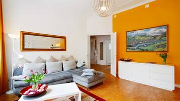 Fernseher, Stereoanlage