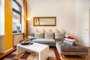Fernseher, Stereoanlage