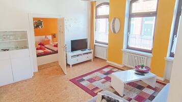 Fernseher, Stereoanlage