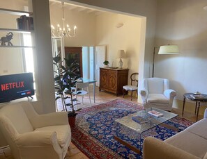 Interior - Spacious apartment on Via Ghibellina with terrace, Santa Croce, Florence (Firenze)