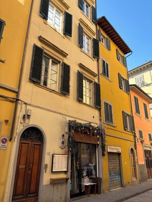 Exterior - Spacious apartment on Via Ghibellina with terrace, Santa Croce, Florence (Firenze)