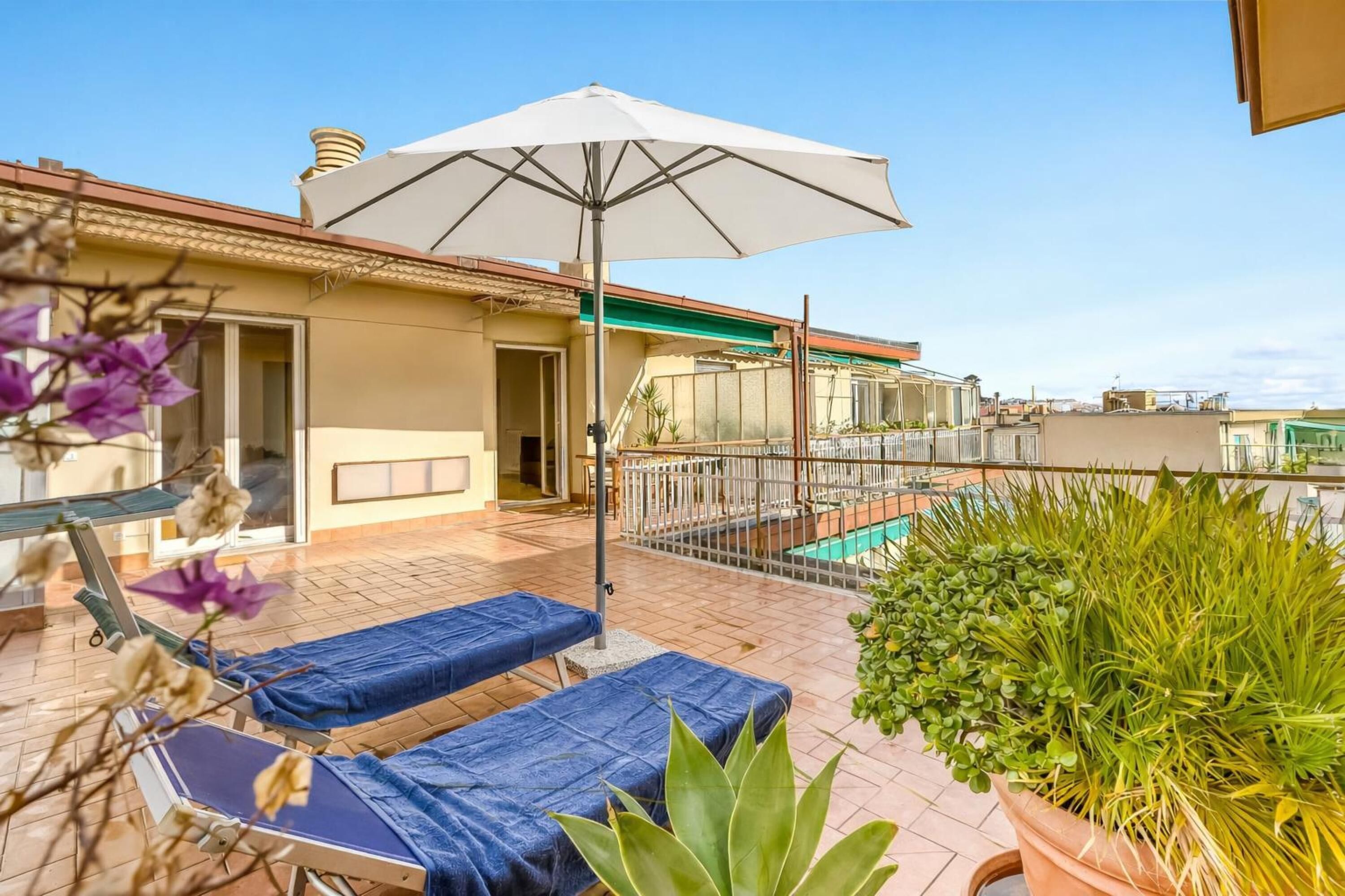 Appartement Familial, plusieurs chambres (Penthouse Vista Mare E Monti Centro) | Terrasse/Patio