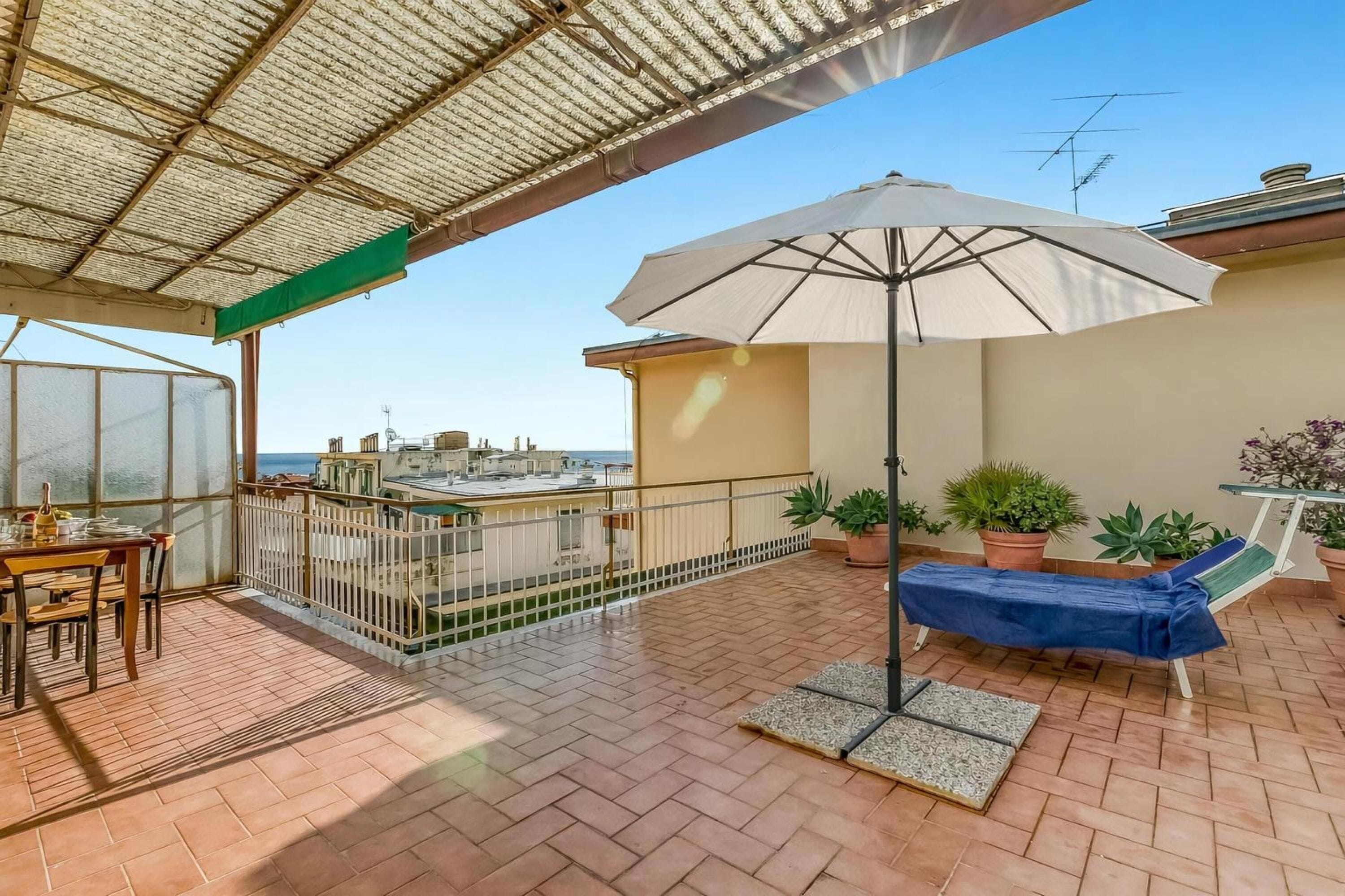 Family Apartment, Multiple Bedrooms (Penthouse Vista Mare E Monti Centro) | Terrace/patio