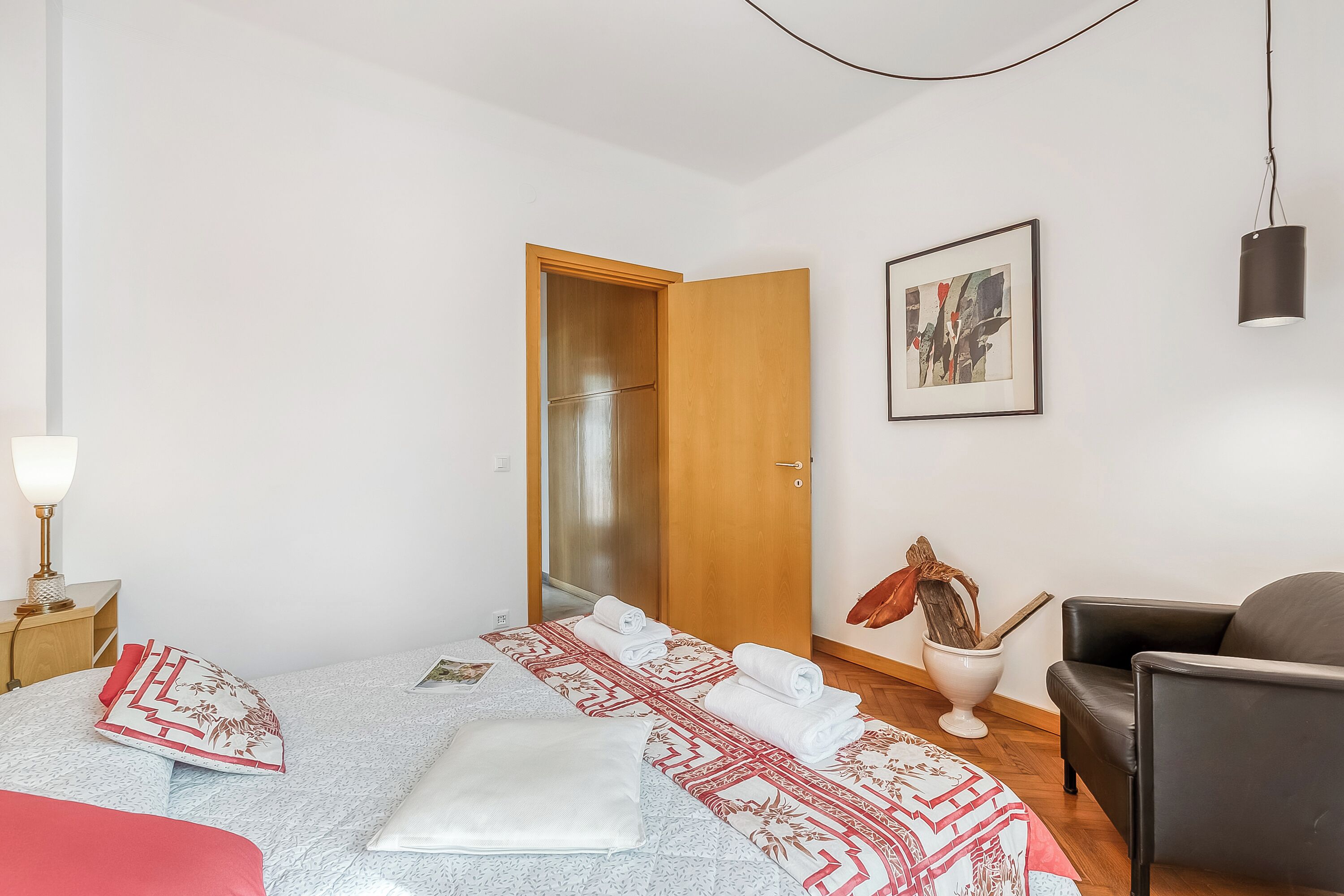 Family Apartment, Multiple Bedrooms (Penthouse Vista Mare E Monti Centro)