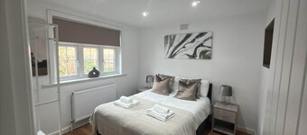 Woodfield Cottage, 3BR, Free Wifi, parking, Close to Gatwick