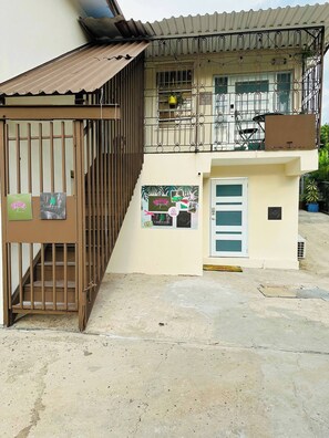 Exterior detail - Tropical Studio Boutique - Cerca de Gozalandia (Hato Arriba)