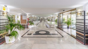 Lobby - Vacation Home 'Relax Beach' with Shared Pool, Wi-Fi, and Air Conditioning (Benalmádena)
