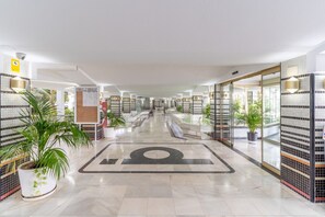 Lobby - Vacation Home 'Relax Beach' with Shared Pool, Wi-Fi, and Air Conditioning (Benalmádena)