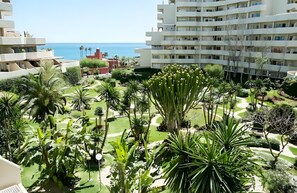 Property grounds - Apartment 'Santi' with Shared Pool, Wi-Fi and Air Conditioning (Benalmádena)